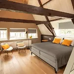 Saenliefde Bed & Breakfast 4*