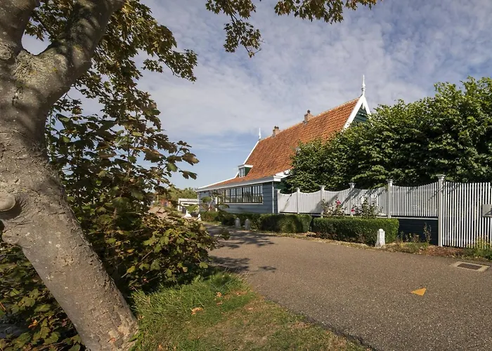 Saenliefde Bed & Breakfast 4*